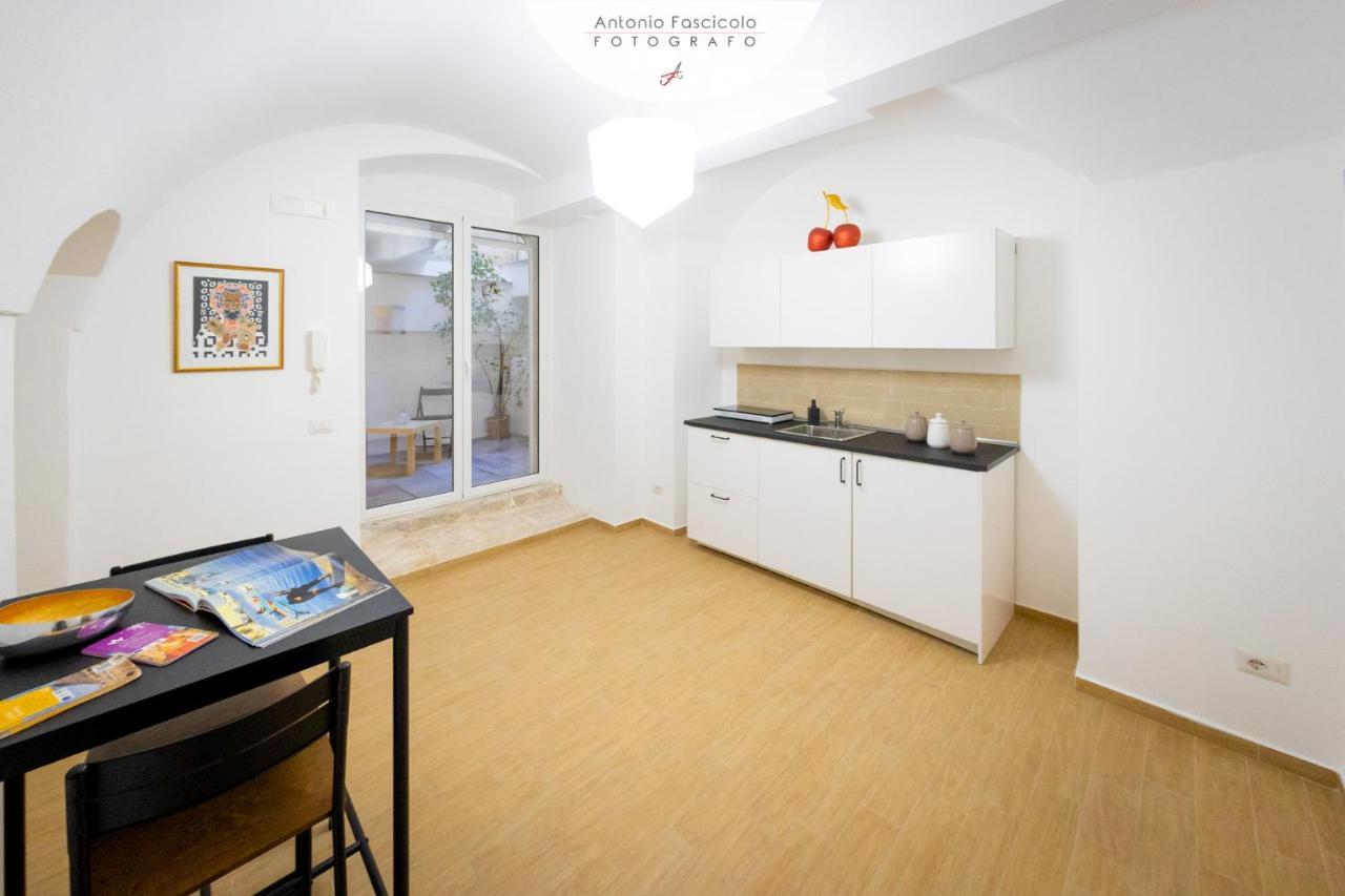 Antica Dimora Lombardi 2 Apartment Bari Ngoại thất bức ảnh